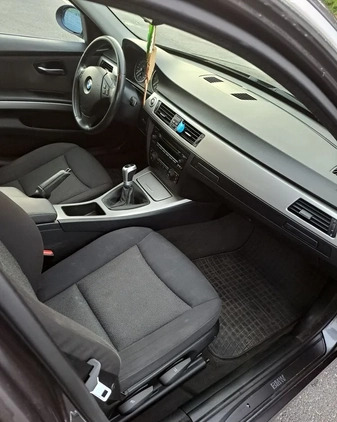 BMW Seria 3 cena 17900 przebieg: 293000, rok produkcji 2005 z Koszalin małe 56